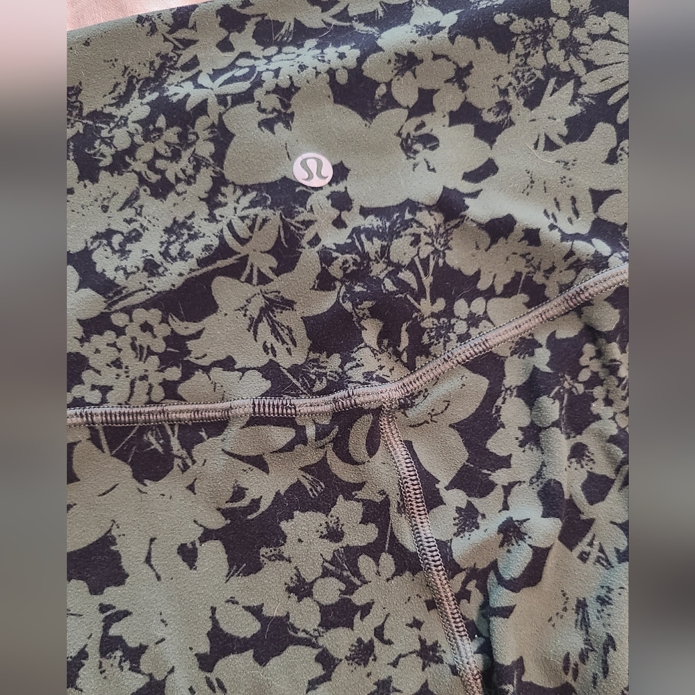Lululemon Align Leggings - Picture 4 of 5